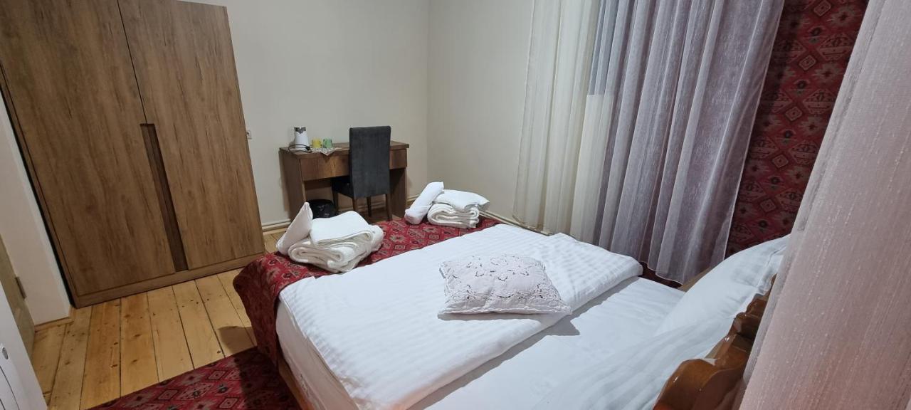 Deghceni Clubhouse Hotel ดีลีจาน ภายนอก รูปภาพ