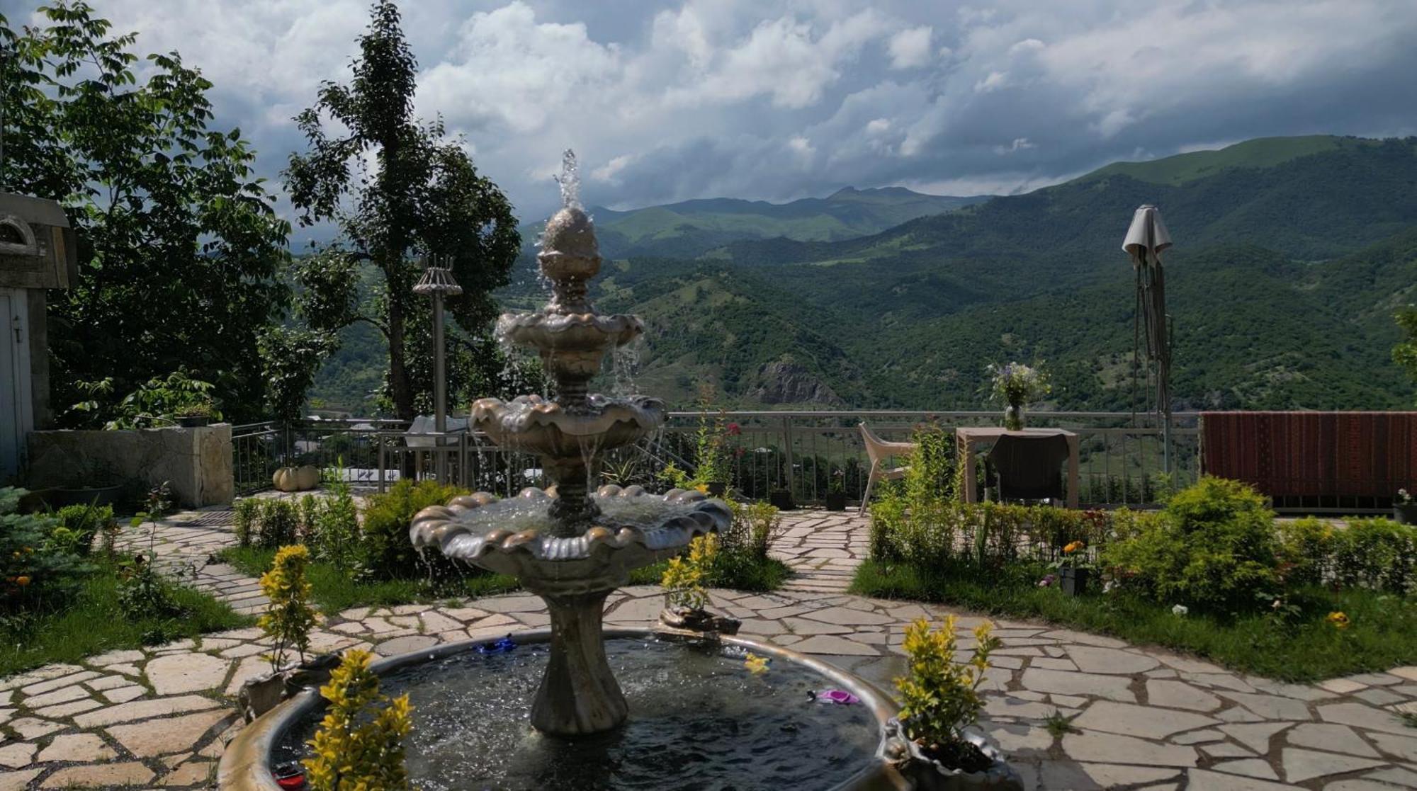 Deghceni Clubhouse Hotel ดีลีจาน ภายนอก รูปภาพ