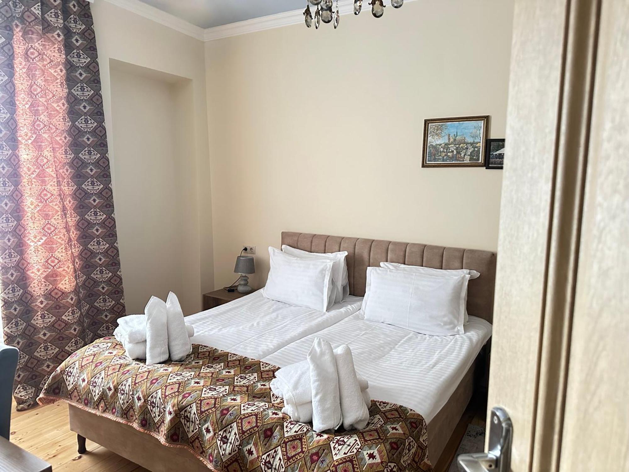 Deghceni Clubhouse Hotel ดีลีจาน ภายนอก รูปภาพ